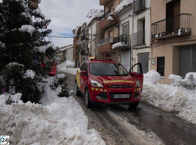 Nevadas en el interior de Castellón, Valencia y Alicante provocan alerta amarilla este lunes.
