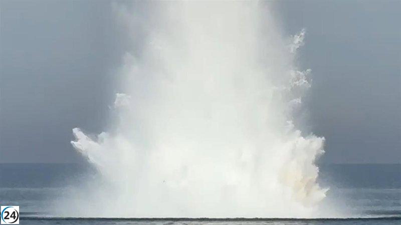 Explosión controlada de artefacto en la costa de Dénia.
