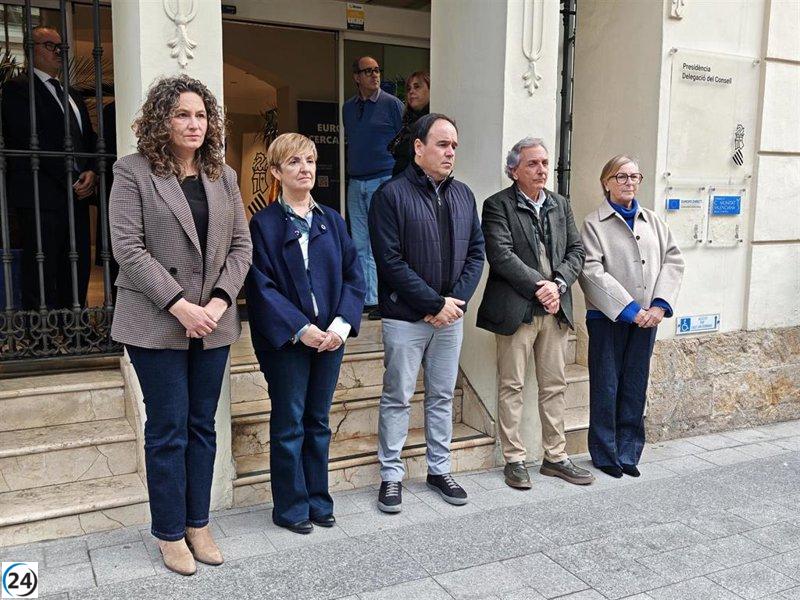 Valencia homenajea a las víctimas de Adamuz con un minuto de silencio en muestra de apoyo y respeto.