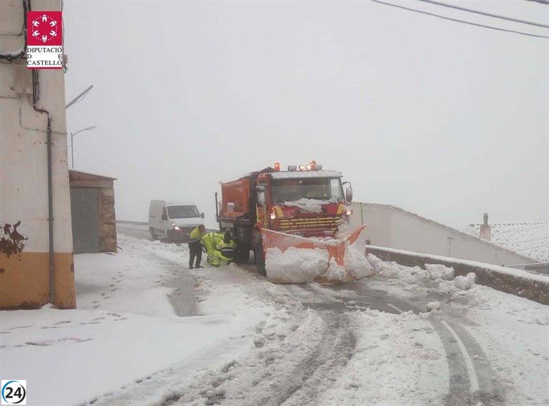 Alerta de emergencias por nevadas en la comarca de Els Ports, Castellón.