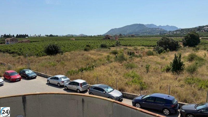 Sanidad avanza en la expansión del aparcamiento del Hospital La Ribera con la expropiación de terrenos en Alzira.