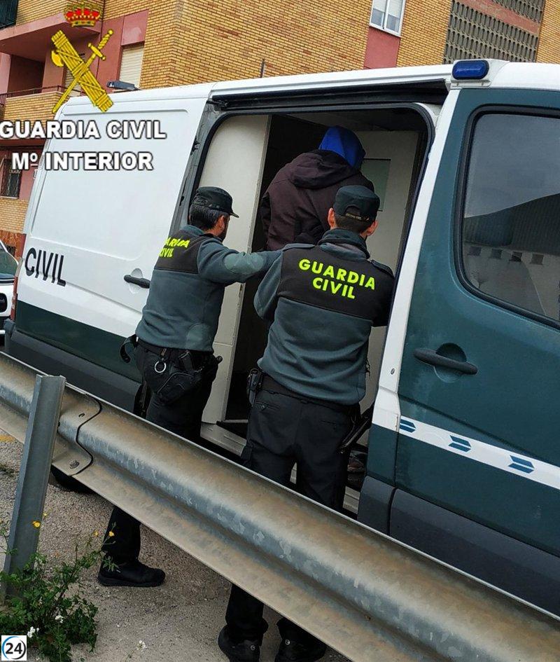 Detienen a un hombre y se investiga a otros 11 por robo y venta de 52.500 kg de material metálico en La Safor.