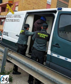 Detienen a un hombre y se investiga a otros 11 por robo y venta de 52.500 kg de material metálico en La Safor.