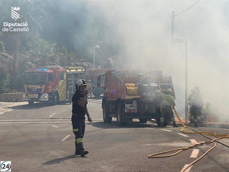 El fuego en zona de pinar en Oropesa (Castellón) se encuentra bajo control.