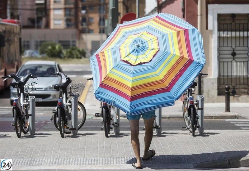 València alcanza una temperatura máxima de 28 grados y 25 en Alicante y Castelló de la Plana.