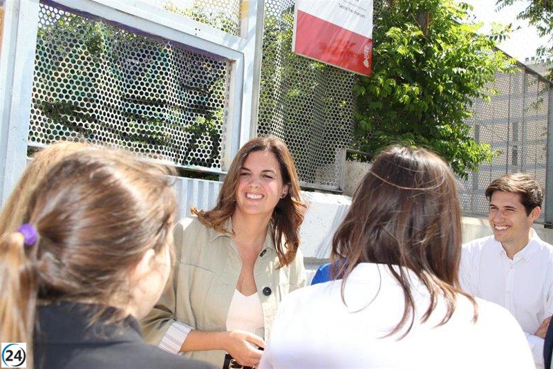 Gómez propone becas para que jóvenes valencianos aprendan inglés en el extranjero.