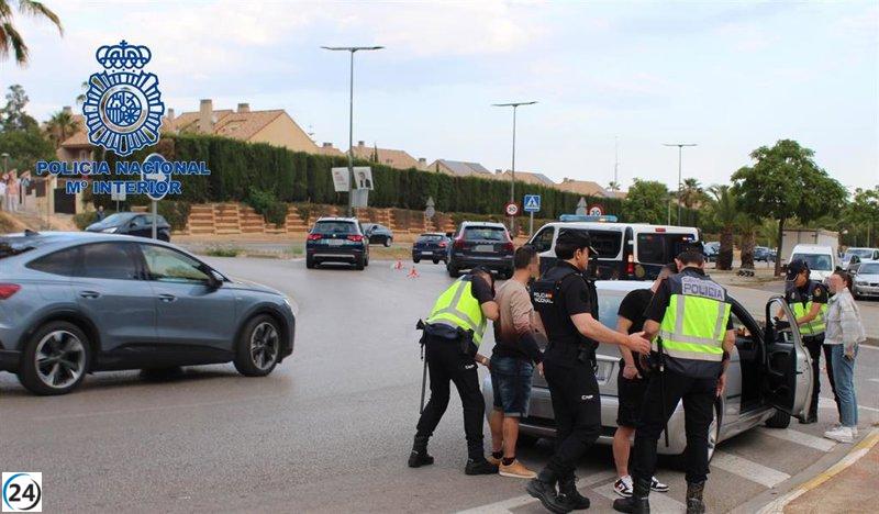 18 personas arrestadas por posesión de armas en operativo en La Coma.