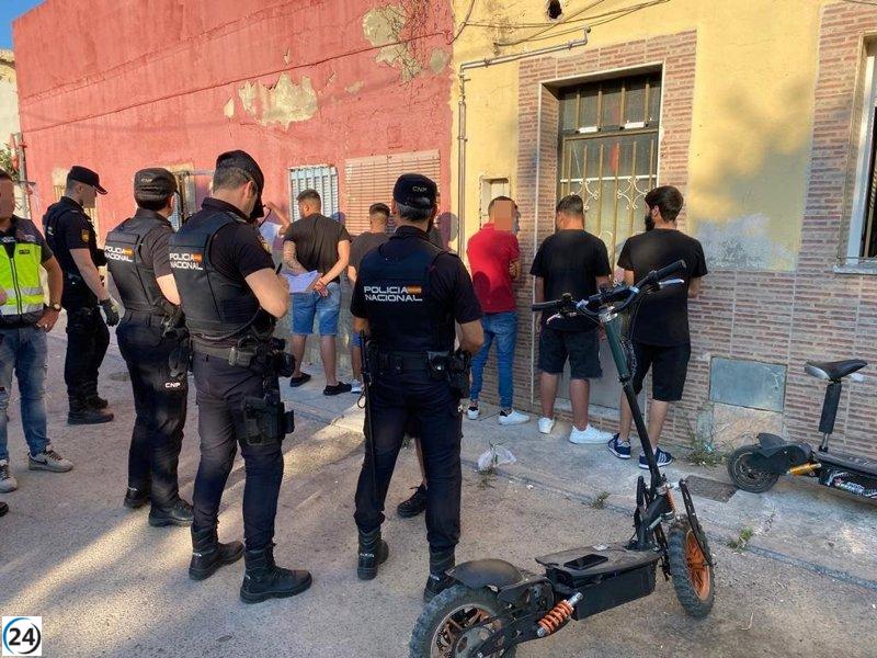 143 personas son identificadas y una más detenida en operativo policial en Xenillet (Torrent).