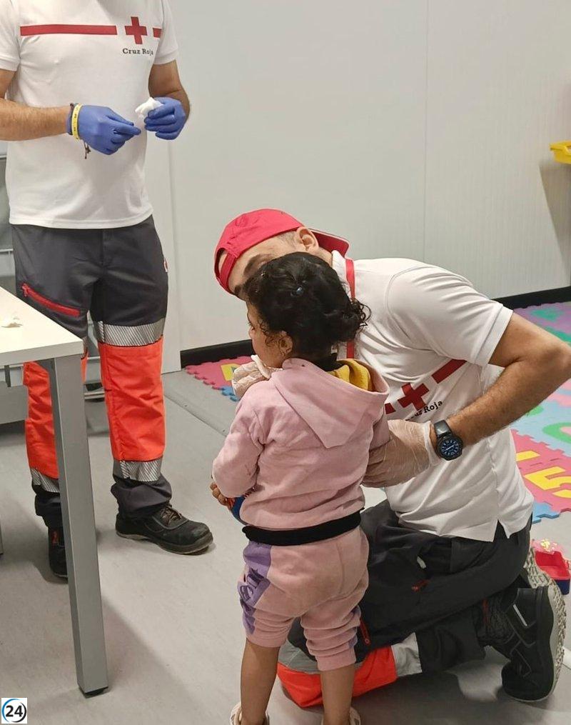 Detienen patera con migrantes en playa de Elche.