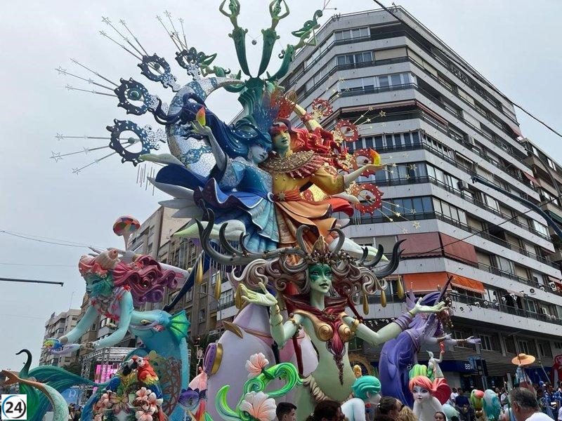 Renfe gana el primer premio de Fogueres Especials por primera vez.