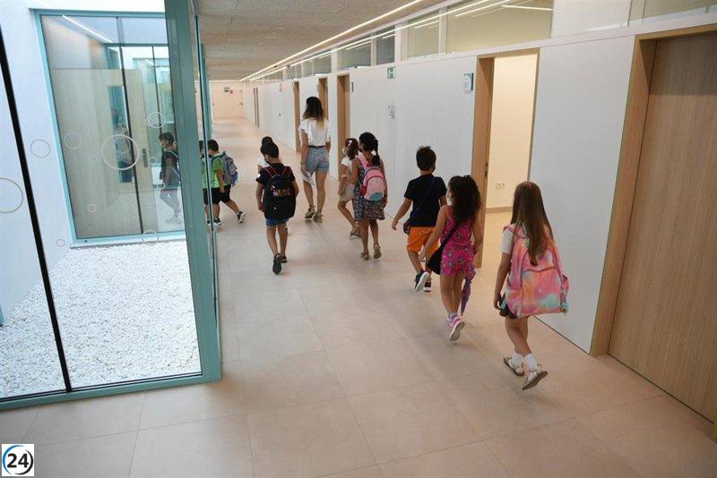 Aprobadas 1.695 plazas de oposiciones docentes para Infantil y Primaria en 2024.