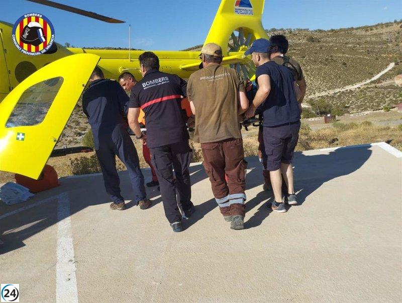 Extraordinario rescate en Vallanca: Persona liberada después de quedar atrapada bajo un quad