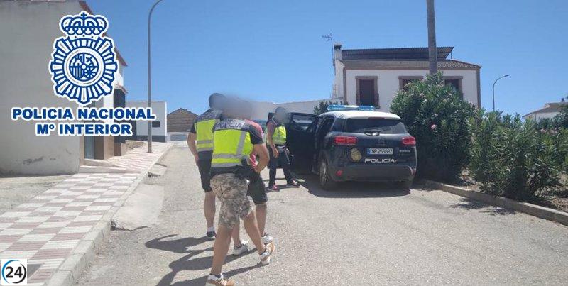 Banda desmantelada por robos en Alicante, Murcia y Andalucía utilizando el método del hilo pegamento.