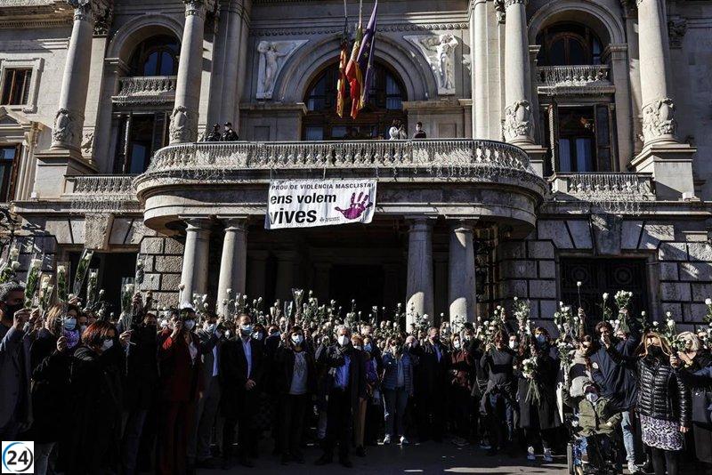 Compromís exige pancarta como líder en protestas contra asesinatos machistas en València