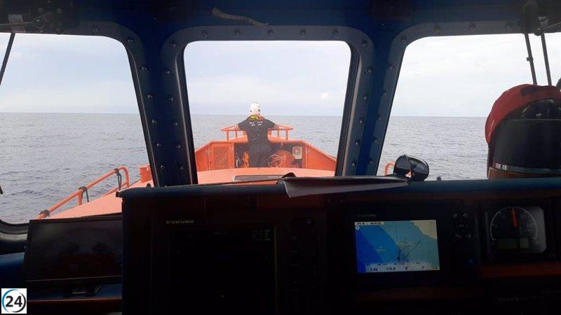 Mujer desaparece en la costa de Dénia tras caer al mar desde un buque del CSIC
