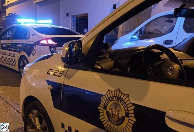 Hombre arrestado en Alcoi por intentar arrojar a su esposa desde el balcón mientras sus hijos presenciaban el incidente.