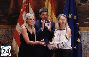 La familia de Nino Bravo celebra el reconocimiento del 9 d'Octubre como la guinda del pastel