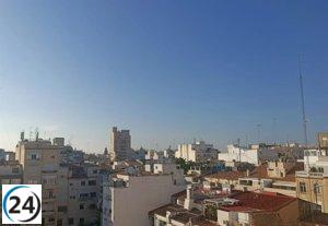 Este jueves, la Comunitat disfrutará de un cielo despejado y las temperaturas se mantendrán estables, aunque habrá un leve aumento en algunas áreas.