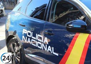 Policía arresta a dos individuos por descubrir plantación de cannabis en una residencia de Altea