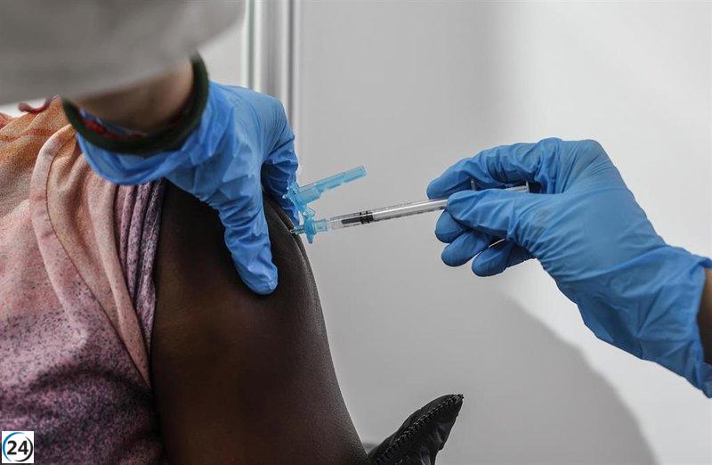 Comienzo de la vacunación simultánea contra la gripe y el covid a partir del lunes en la Comunitat por parte de Sanidad