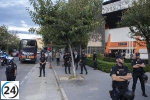 Masiva presencia de agentes de Policía durante el encuentro de Valencia Basket-Maccabi Tel Aviv en la Fonteta