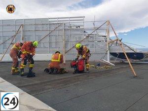 Bomberos de Valencia se movilizan para retirar árboles caídos y limpiar fachadas en una intensa jornada de servicio.