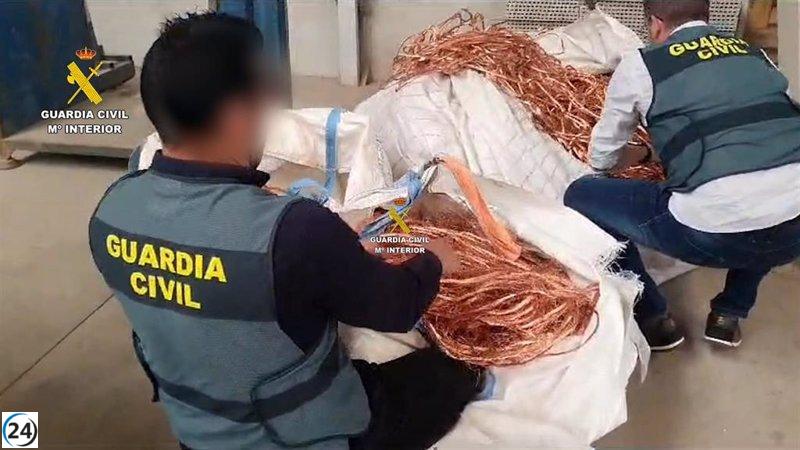 Tres individuos arrestados por sustraer 1,5 toneladas de cable de cobre de empresa en l'Alcora.