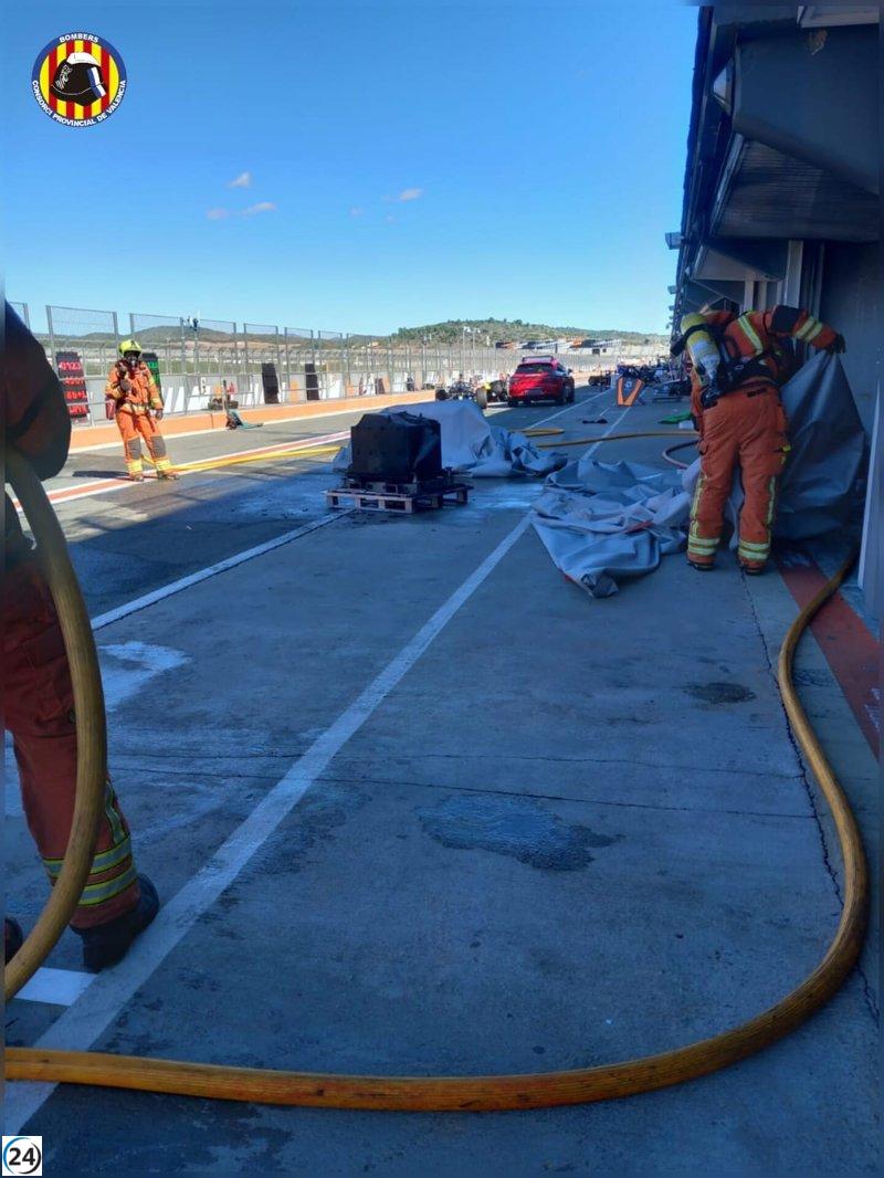 Incendio en el boxes del Circuit Ricardo Tormo de Cheste provoca evacuación.