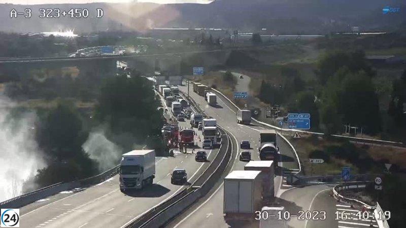 Incidente en la A-3 en Chiva requiere cierre de carril y activación del PEIF