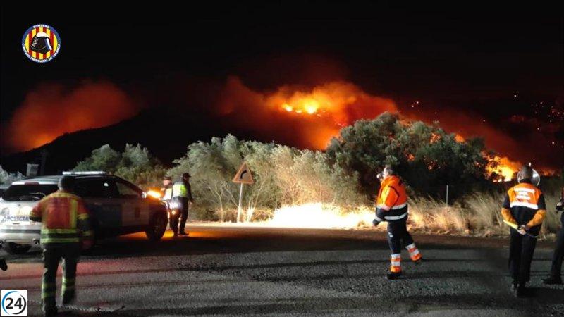 Exitoso control del incendio en Montitxelvo a pesar de la devastación de 2.500 hectáreas