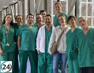 El Hospital Clínico de València equipa a una joven en riesgo de muerte súbita con un innovador chaleco desfibrilador de uso personal