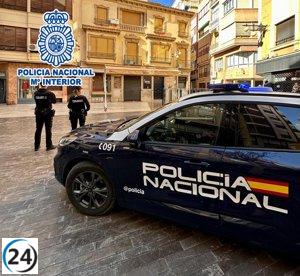 Capturado individuo vinculado a múltiples robos tras ser atrapado in fraganti dentro de un local en Elche.