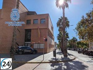 Detenidas dos mujeres tras robar en una tienda de Alicante y atropellar a una dependienta que trató de impedir su huida.