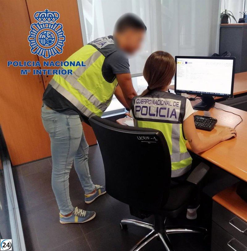 Detenidos dos individuos por explotación sexual y violencia contra una mujer en un club nocturno.