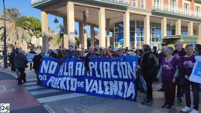 Compromís rechaza la expansión del Puerto de València y denuncia la traición de PSOE y PP.