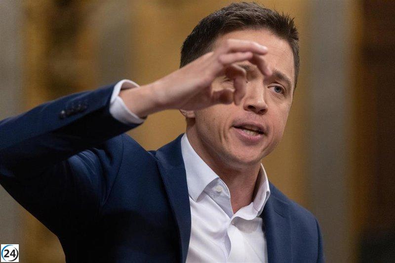 Errejón critica a PSOE por pactar con el PP y dañar la Albufera de Valencia.