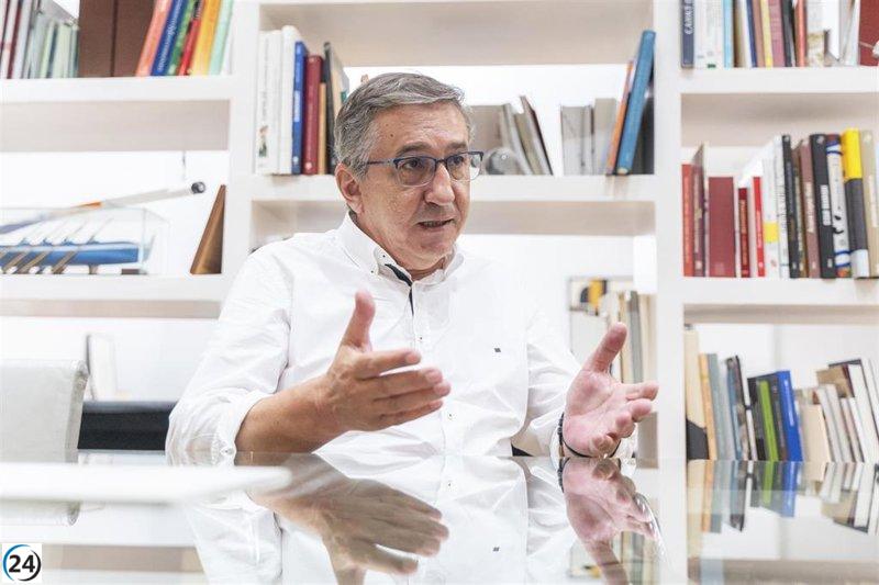 Rovira insiste en poner a las familias en control de la lengua base en las escuelas: 